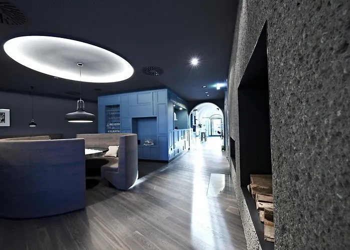 Badhaus - Hotel/restaurant/cafe 2*